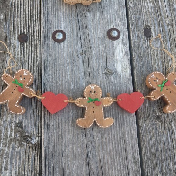 Gingerbread Garland and Valentine Bear Bundle Set - Picture 3 of 8